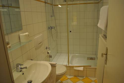 Imagen de la habitación del Hotel Am Kornmarkt. Foto 4