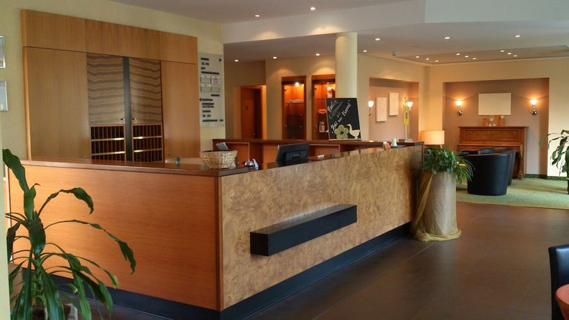 Imagen de los interiores del Hotel Am Kurpark Bad Salzelmen. Foto 18