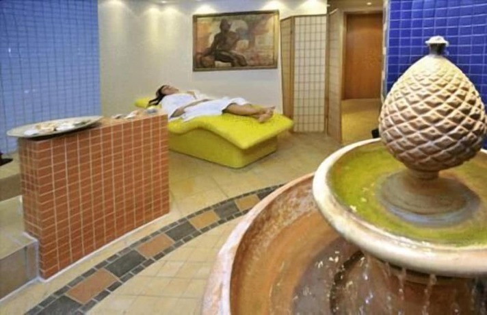 Imagen de la piscina del Hotel Am Kurpark Bad Salzelmen. Foto 20