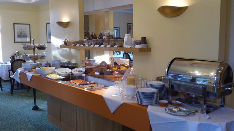 Imagen del bar/restaurante del Hotel Am Kurpark Bad Salzelmen. Foto 5