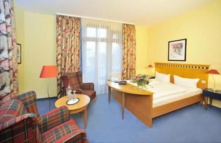 Imagen de la habitación del Hotel Am Kurpark Bad Salzelmen. Foto 11