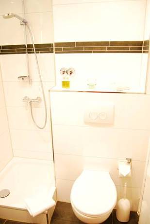 Imagen de la habitación del Hotel Am Martinsberg. Foto 11