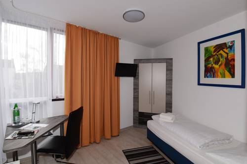 Imagen de la habitación del Hotel Am Nikolaiort. Foto 7