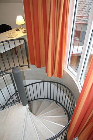 Imagen de la habitación del Hotel Am Nikolaiort. Foto 15