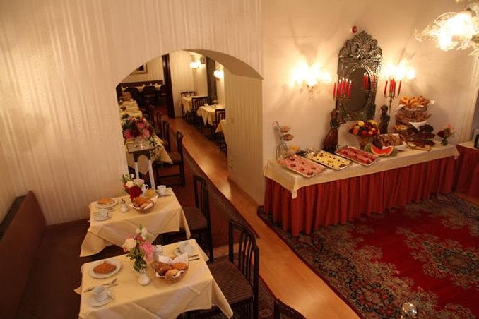 Imagen del bar/restaurante del Hotel Am Schubertring. Foto 6