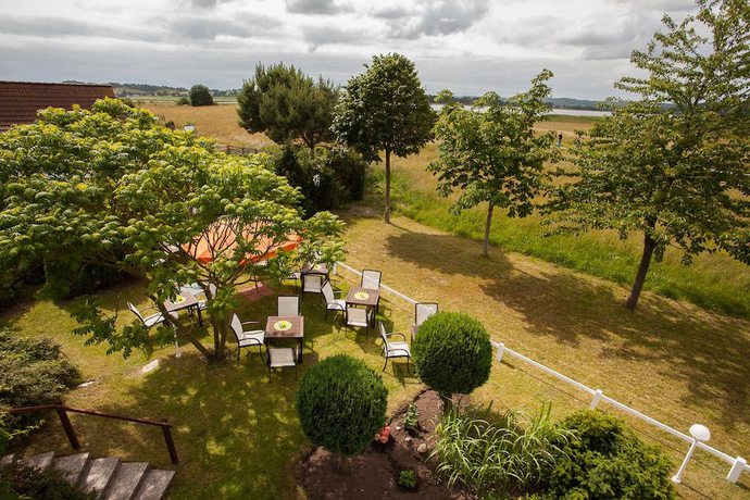 Imagen de los exteriores del Hotel Am See, Baabe. Foto 17