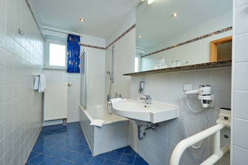 Imagen de la habitación del Hotel Am See, Neutraubling. Foto 13