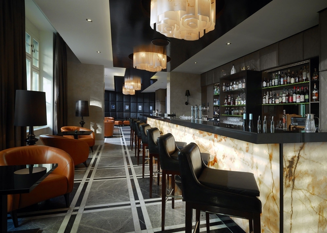 Imagen del bar/restaurante del Hotel Am Steinplatz Autograph Collection. Foto 5