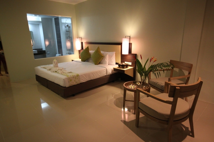 Imagen de la habitación del Hotel Am Surin Place. Foto 6