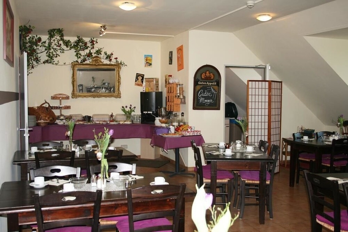 Imagen del bar/restaurante del Hotel Am Waldschl&ouml;sschen. Foto 2