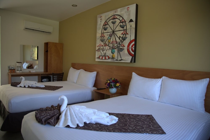 Imagen de la habitación del Hotel Am and Plaza. Foto 4