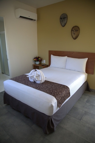 Imagen de la habitación del Hotel Am and Plaza. Foto 7