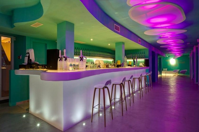 Imagen general del Hotel Ama Ibiza Suites - Adults Only. Foto 7