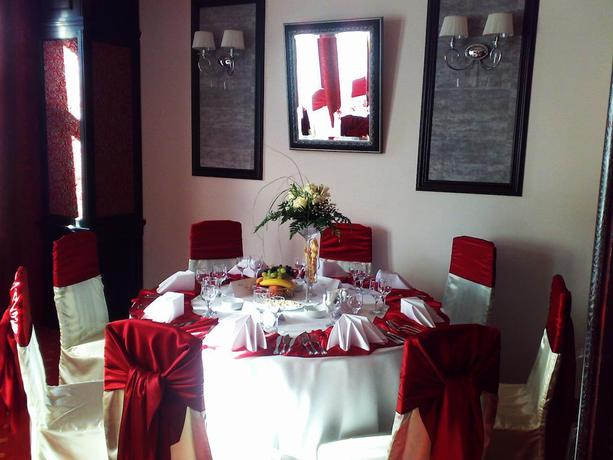 Imagen del bar/restaurante del Hotel AmaDeus, Focsani. Foto 8