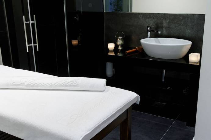 Imagen de la piscina del Hotel Amabilis. Foto 18