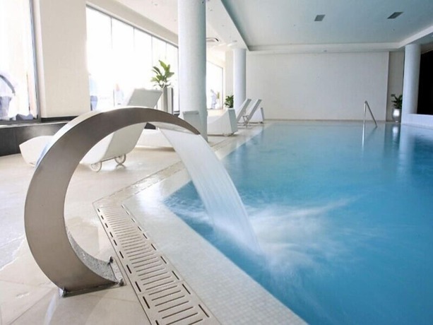 Imagen de la piscina del Hotel Amabilis. Foto 19