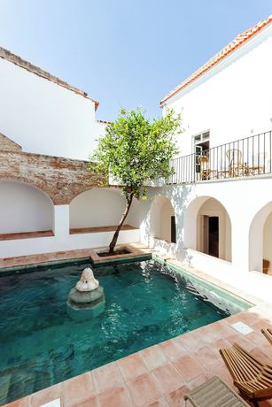 Imagen general del Hotel Amada Moura. Foto 1