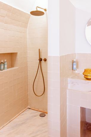 Imagen de la habitación del Hotel Amada Moura. Foto 13