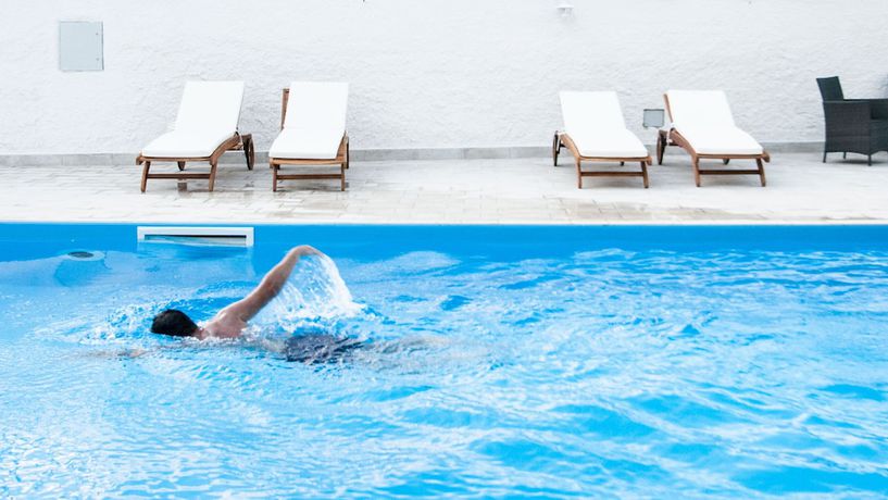 Imagen de la piscina del Hotel Amada Siracusa. Foto 18