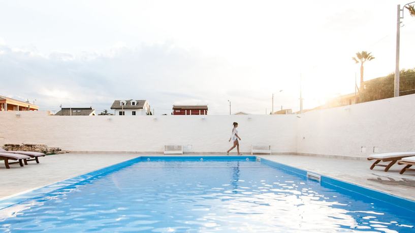 Imagen de la piscina del Hotel Amada Siracusa. Foto 19