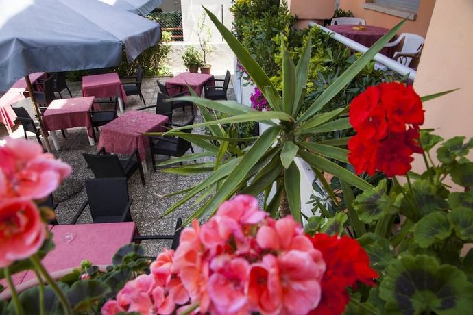 Imagen de los exteriores del Hotel Amadei Blumen. Foto 15