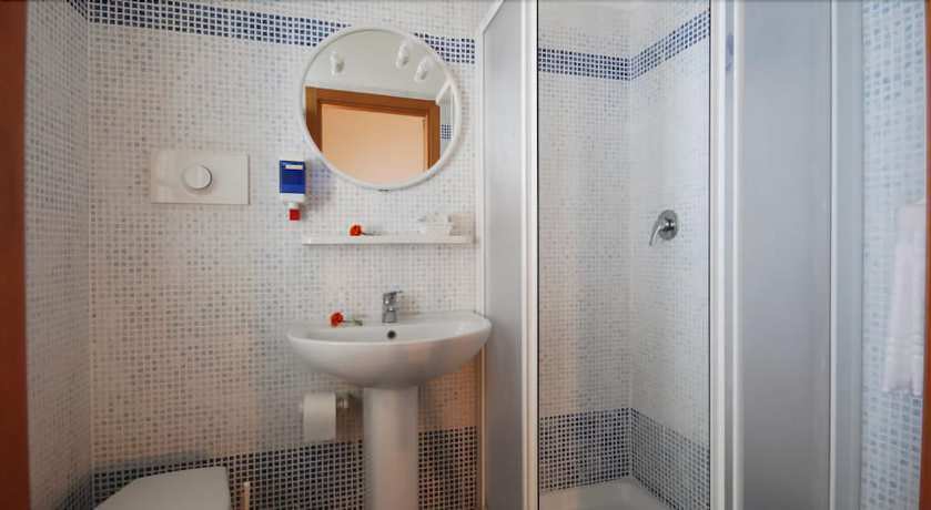 Imagen de la habitación del Hotel Amadei Figaro and Apartments. Foto 10