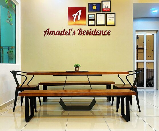 Imagen de la habitación del Hotel Amadel Residence. Foto 13
