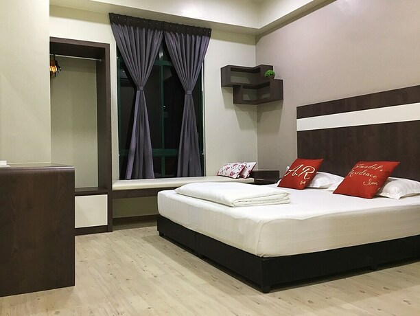 Imagen de la habitación del Hotel Amadel Residence. Foto 16