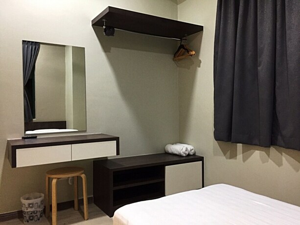 Imagen de la habitación del Hotel Amadel Residence. Foto 22