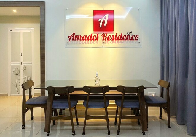 Imagen de la habitación del Hotel Amadel Residence. Foto 27