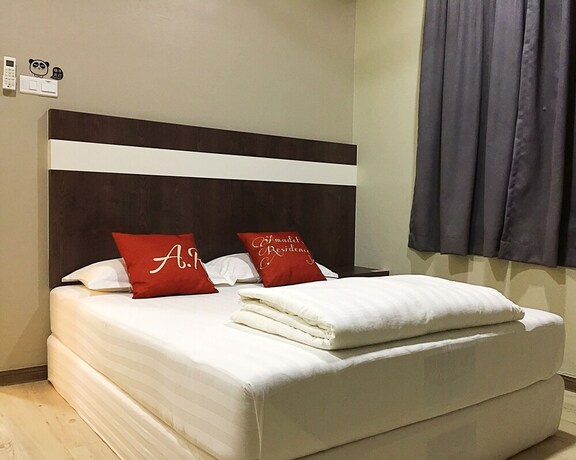 Imagen de la habitación del Hotel Amadel Residence. Foto 30