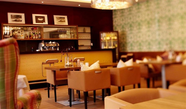Imagen del bar/restaurante del Hotel Amadeo Schaffenrath. Foto 1