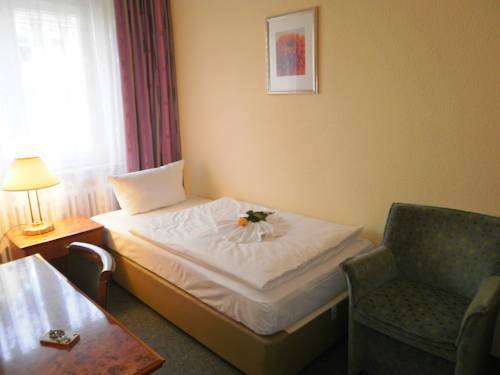 Imagen de la habitación del Hotel Amadeus Central. Foto 13