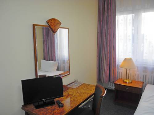 Imagen de la habitación del Hotel Amadeus Central. Foto 15