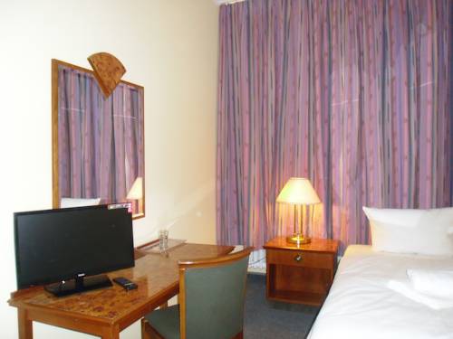 Imagen de la habitación del Hotel Amadeus Central. Foto 16