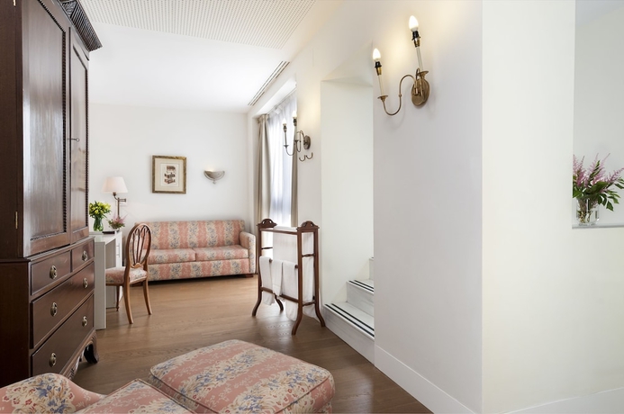 Imagen de la habitación del Hotel Amadeus Sevilla. Foto 11