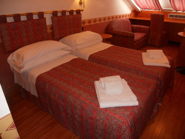 Imagen de la habitación del Hotel Amadeus Torino. Foto 8