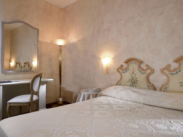 Imagen de la habitación del Hotel Amadeus, Venecia. Foto 4