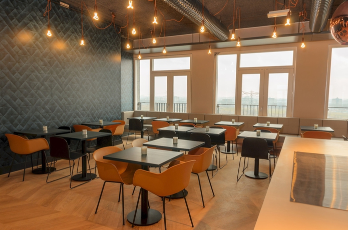 Imagen del bar/restaurante del Hotel Amadi Panorama. Foto 4