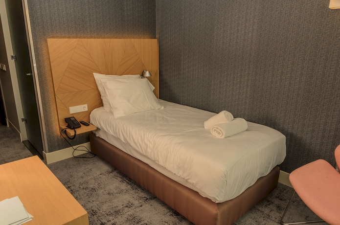 Imagen de la habitación del Hotel Amadi Panorama. Foto 10