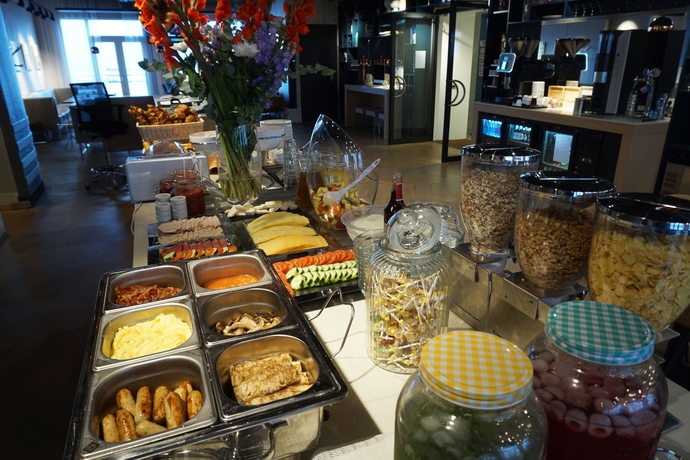 Imagen del bar/restaurante del Hotel Amadi Panorama. Foto 7