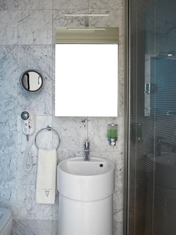 Imagen de la habitación del Hotel Amadi Park. Foto 12