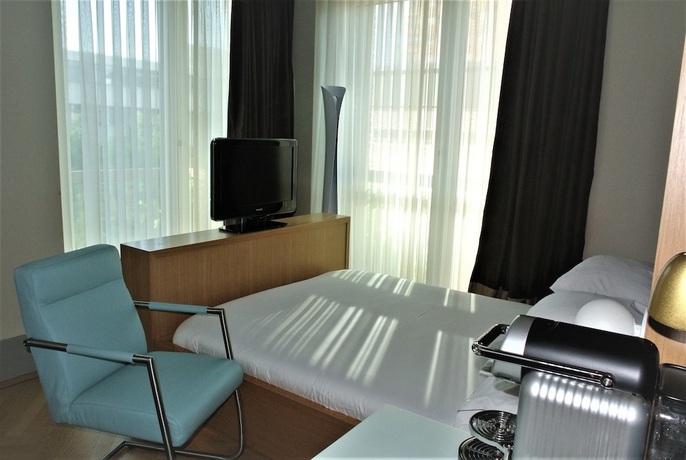 Imagen de la habitación del Hotel Amadi Park. Foto 14