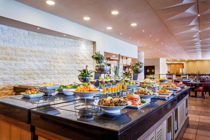 Imagen del bar/restaurante del Hotel Amadil Ocean Club. Foto 3