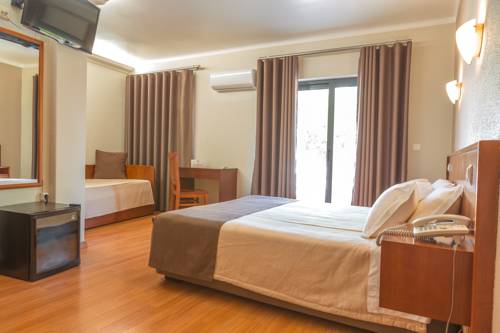 Imagen de la habitación del Hotel Amadora Palace. Foto 5