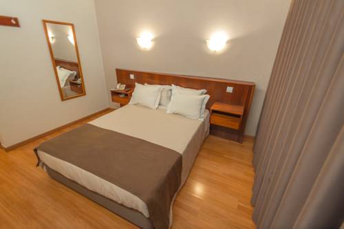 Imagen de la habitación del Hotel Amadora Palace. Foto 12