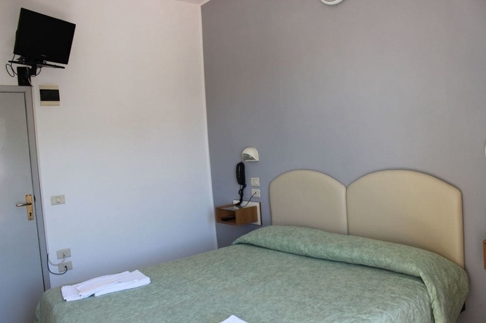 Imagen de la habitación del Hotel Amados. Foto 16
