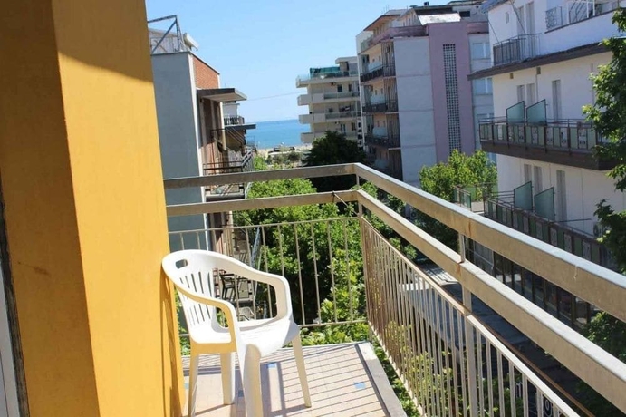 Imagen de la habitación del Hotel Amados. Foto 17