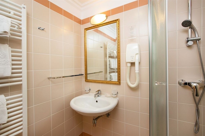 Imagen de la habitación del Hotel Amadria Park Agava. Foto 16