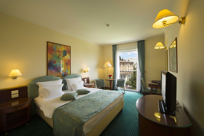 Imagen de la habitación del Hotel Amadria Park Milenij. Foto 11